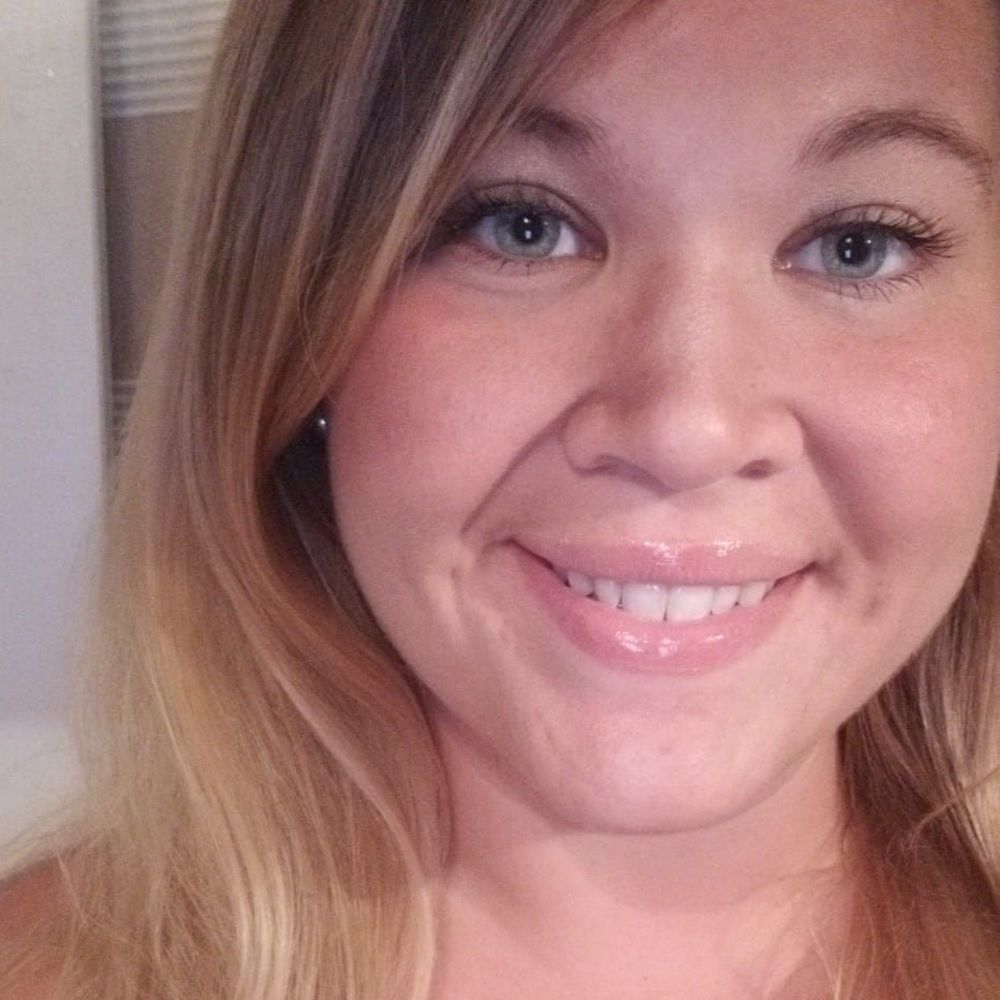 Meet your Posher, Carly